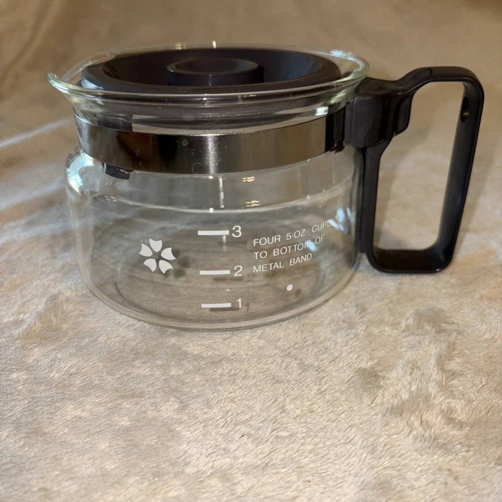 Mr. Coffee 4 Cup Glass Coffee Pot Decanter Model D4 Replacement Vintage New